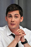 Logan Lerman Sweatshirt #2491208