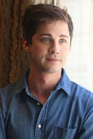 Logan Lerman Sweatshirt #2608587