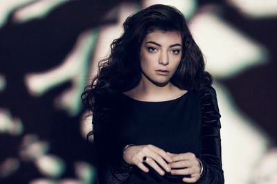 Lorde puzzle 2395736