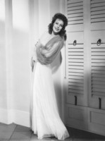 Loretta Young t-shirt #1534321