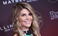 Lori Loughlin t-shirt #3096398