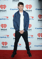 Louis Tomlinson Longsleeve T-shirt #2771832