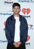 Louis Tomlinson mug #G1013941