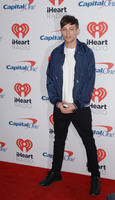 Louis Tomlinson Longsleeve T-shirt #2771882