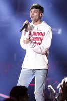 Louis Tomlinson Longsleeve T-shirt #2771893