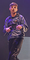 Louis Tomlinson Longsleeve T-shirt #2822343