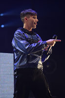 Louis Tomlinson Longsleeve T-shirt #2822367