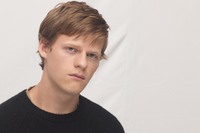 Lucas Hedges mug #G1477941