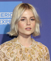 Lucy Boynton mug #G2408601