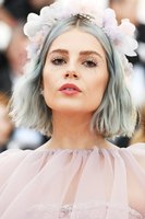 Lucy Boynton mug #G2447151