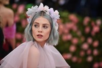 Lucy Boynton mug #G2447158