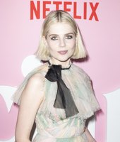 Lucy Boynton mug #G2497072