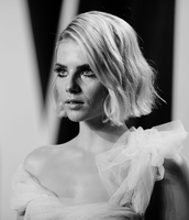 Lucy Boynton mug #G2545021