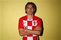 Luka Modric Longsleeve T-shirt #3347089