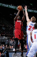 Luol Deng t-shirt #3388915