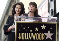 Lynda Carter tote bag #G1568134