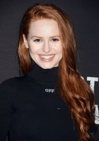 Madelaine Petsch magic mug #G996973