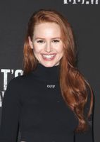 Madelaine Petsch magic mug #G996992