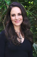 Madeleine Stowe mug #G558101