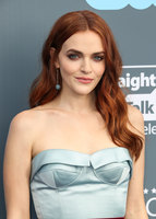 Madeline Brewer longsleeve t-shirt #2969581