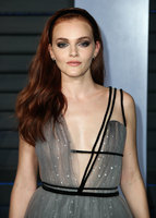 Madeline Brewer hoodie #3114102