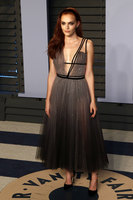 Madeline Brewer hoodie #3114110