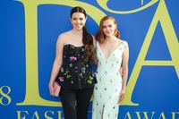 Madeline Brewer t-shirt #3256152