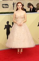 Madeline Brewer t-shirt #3880995