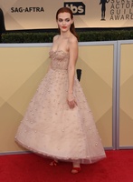 Madeline Brewer longsleeve t-shirt #3881029