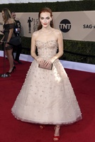 Madeline Brewer longsleeve t-shirt #3881077