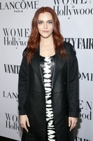 Madeline Brewer mug #G2545849