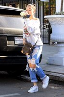 Madison Beer tote bag #G1149457
