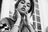 Madison Beer Longsleeve T-shirt #3663065