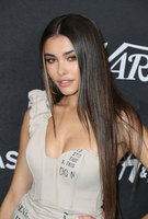 Madison Beer Longsleeve T-shirt #3766373