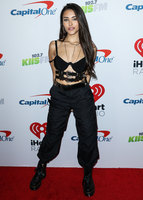 Madison Beer Longsleeve T-shirt #3795717