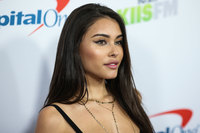 Madison Beer Longsleeve T-shirt #3795783