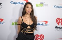Madison Beer Longsleeve T-shirt #3795826