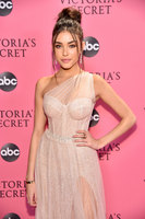 Madison Beer Longsleeve T-shirt #3795843