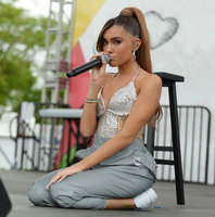 Madison Beer Sweatshirt #3834247