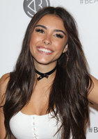 Madison Beer Longsleeve T-shirt #3864332