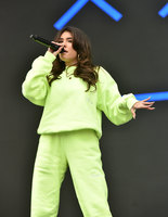 Madison Beer Longsleeve T-shirt #3890822