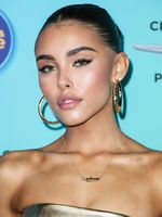 Madison Beer Longsleeve T-shirt #3890853