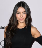 Madison Beer Longsleeve T-shirt #3936810