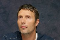 Mads Mikkelsen longsleeve t-shirt #2268781