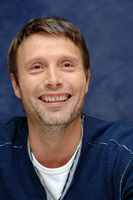 Mads Mikkelsen longsleeve t-shirt #2268785