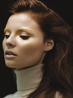 Magdalena Frackowiak Longsleeve T-shirt #2131558