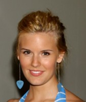 Maggie Grace Longsleeve T-shirt #1271008