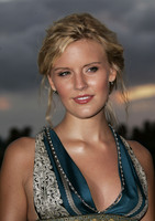 Maggie Grace Longsleeve T-shirt #2033236