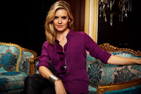 Maggie Grace Longsleeve T-shirt #2386789