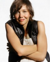 Maggie Gyllenhaal Longsleeve T-shirt #1336540